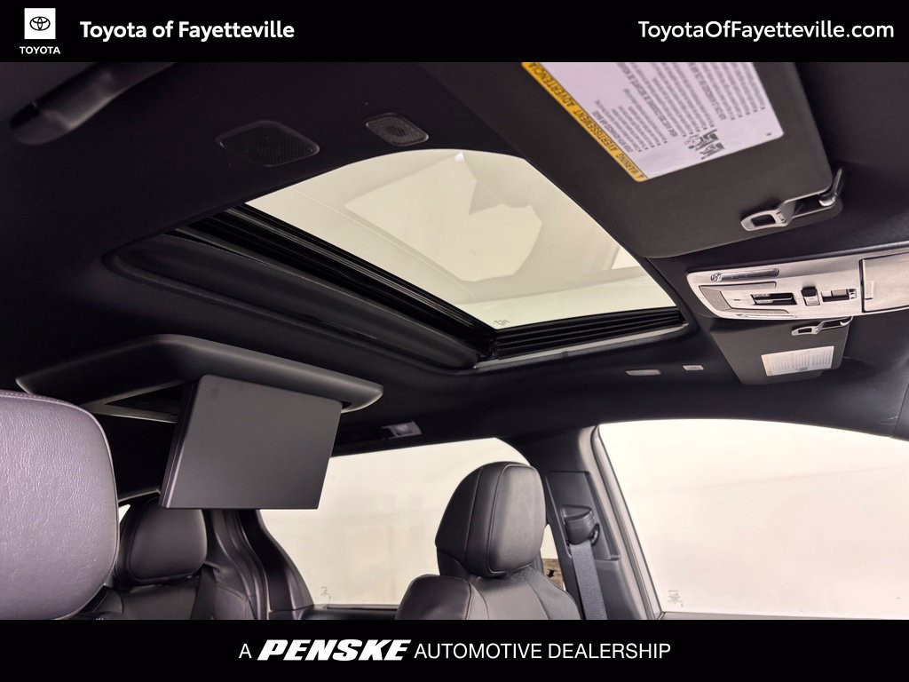 New 2026 Toyota Sienna Platinum AWD/4WD image 3
