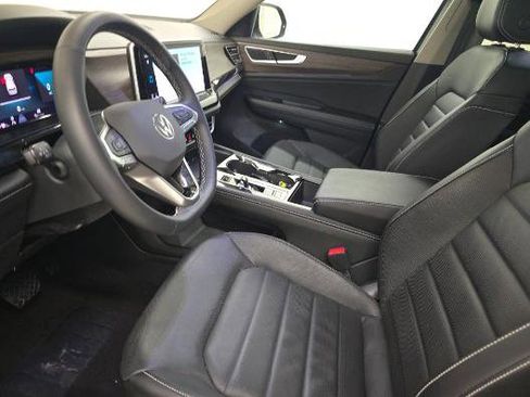 Used 2024 Volkswagen Atlas SEL image 7
