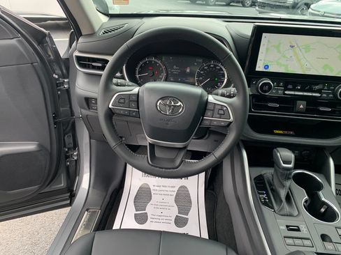 Used 2026 Toyota Highlander XLE AWD/4WD image 21