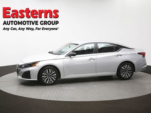 Used 2024 Nissan Altima 2.5 SV FWD image 58