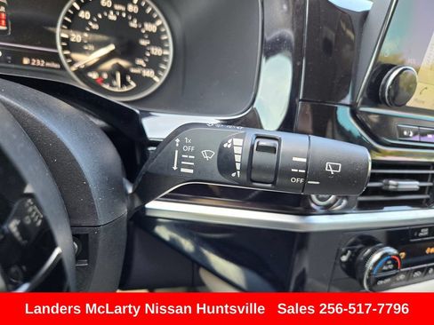 Used 2023 Nissan Pathfinder SL w/ SL Premium Package FWD image 26