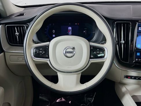 Used 2023 Volvo XC60 T8 Plus image 11