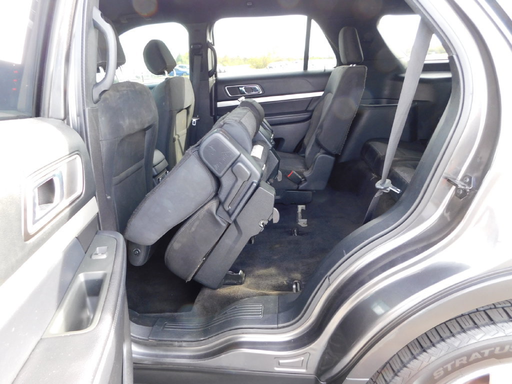 Used 2017 Ford Explorer XLT AWD/4WD image 33