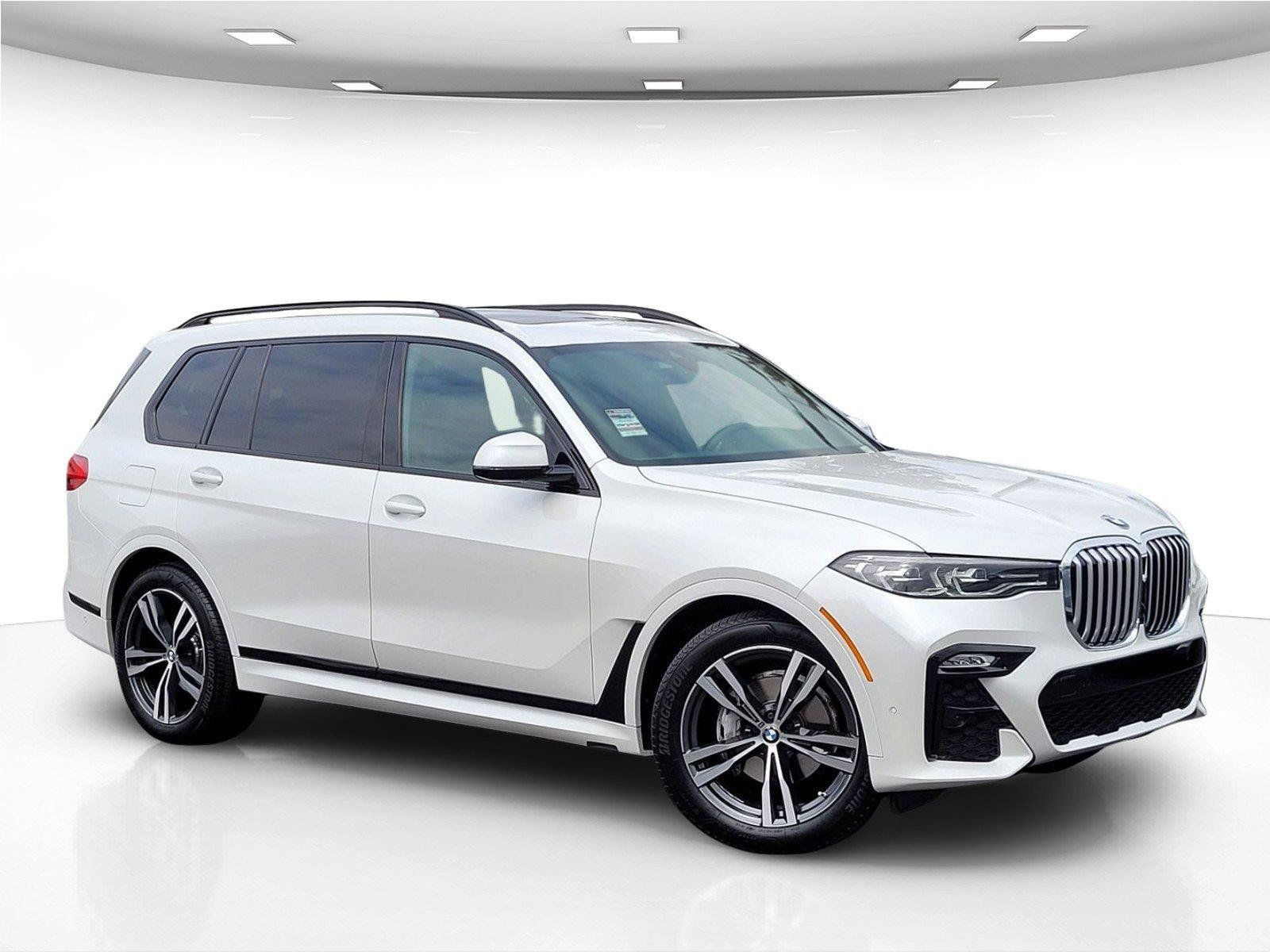 Used 2022 BMW X7 xDrive40i w/ M Sport Package AWD/4WD image 2