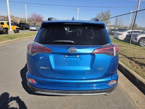 Used 2018 Toyota RAV4 XLE image 6