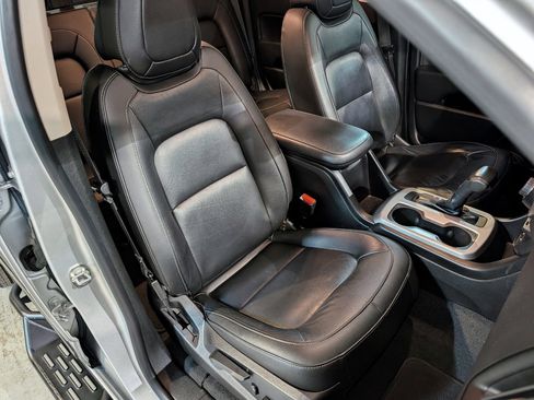 Used 2019 Chevrolet Colorado LT w/ Colorado RST Special Edition image 30