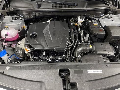 Used 2025 Kia Sportage LX FWD image 9