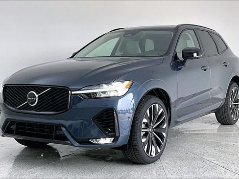 New 2026 Volvo XC60 B5 Ultra w/ Climate Package AWD/4WD image 2