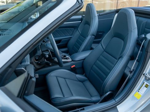 Certified 2022 Porsche 911 Turbo AWD/4WD image 5