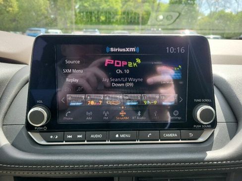 Used 2023 Nissan Rogue S AWD/4WD image 12