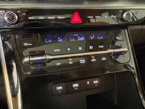 Used 2024 Kia Carnival SX Prestige FWD image 31