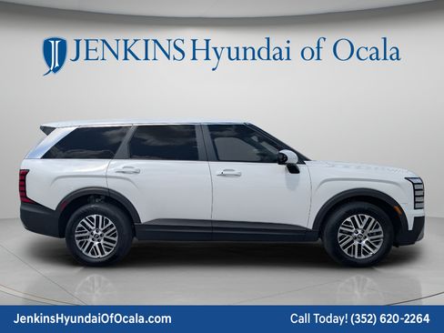 New 2026 Hyundai Palisade SE FWD image 2