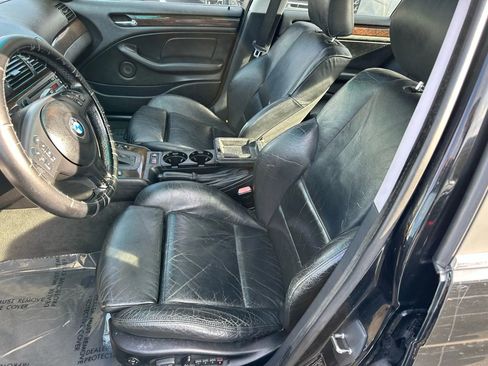 Used 2001 BMW 330i Sedan image 24