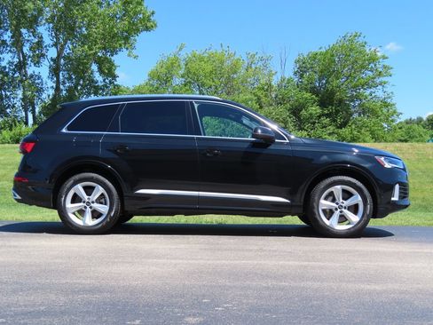 Used 2023 Audi Q7 2.0T Premium Plus w/ Premium Plus Package AWD/4WD image 2