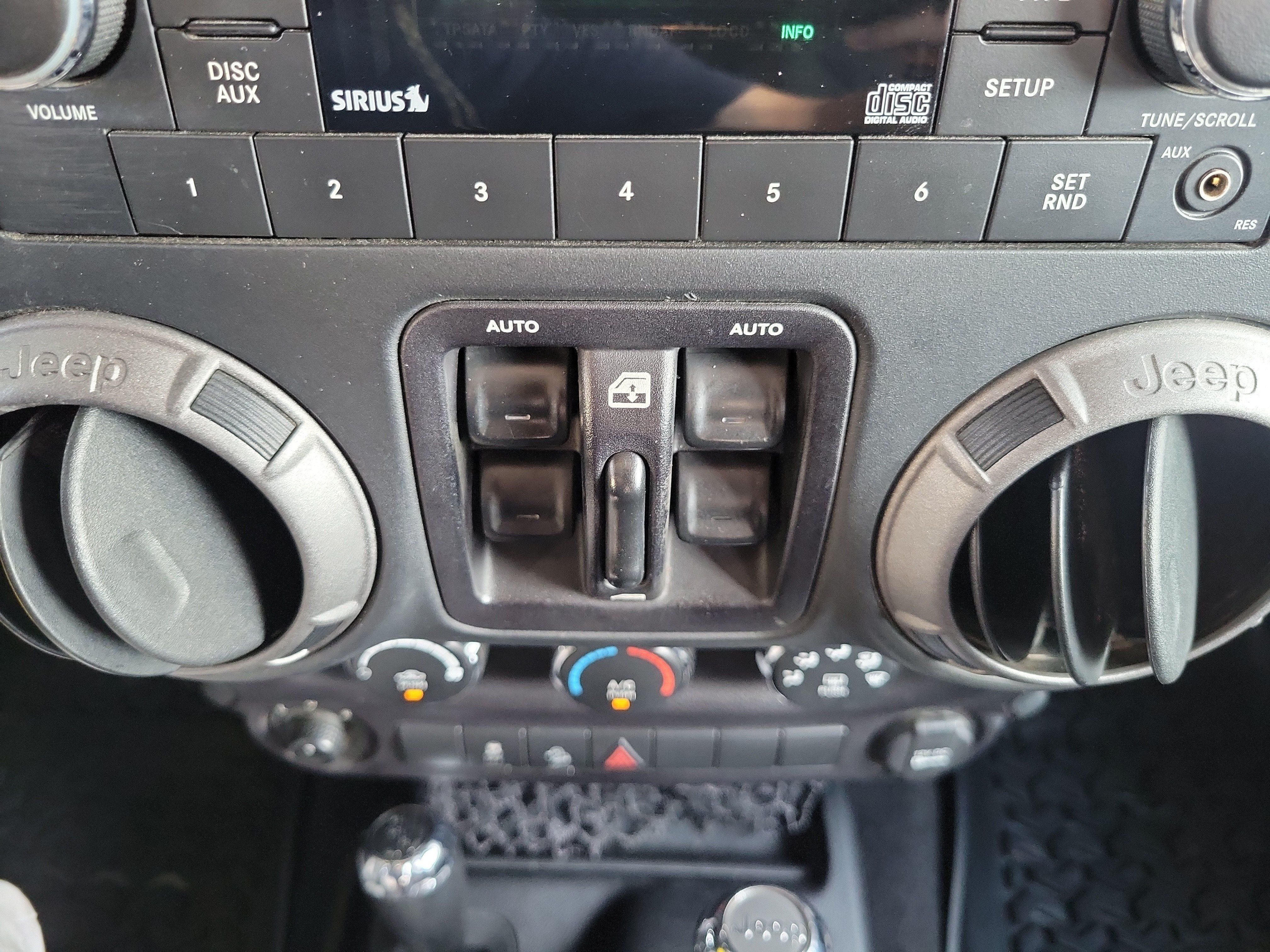 Used 2016 Jeep Wrangler Unlimited Sport w/ Quick Order Package 24S AWD/4WD image 31
