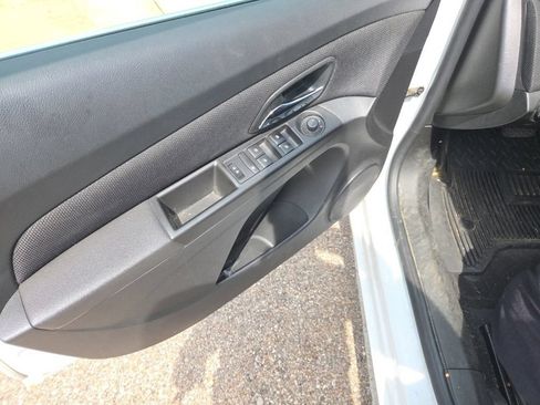 Used 2016 Chevrolet Cruze LT FWD image 7