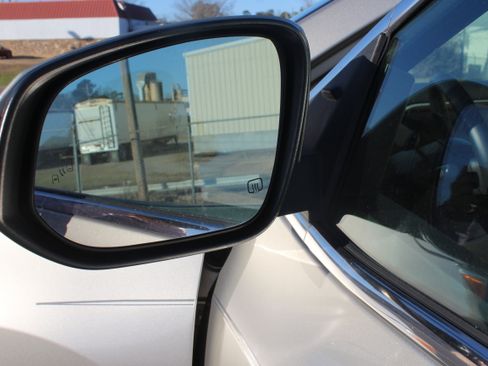 Used 2016 Toyota Highlander Limited image 4