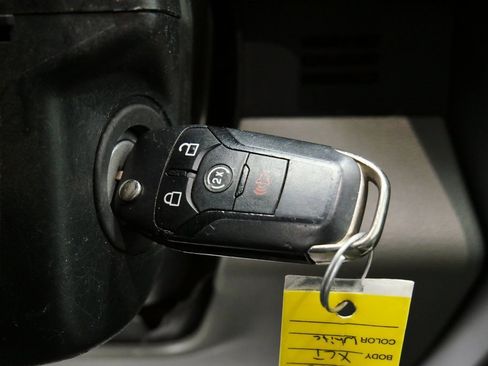 Used 2020 Ford F350 XLT w/ XLT Premium Package image 27