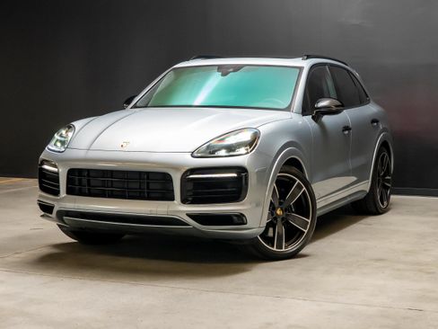 Certified 2022 Porsche Cayenne GTS AWD/4WD image 1