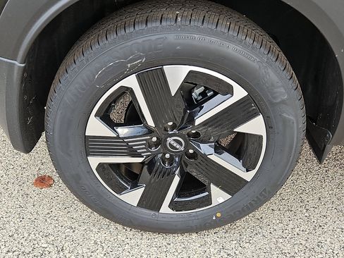 New 2026 Nissan Kicks SV image 6