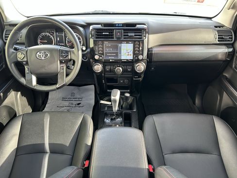 Certified 2022 Toyota 4Runner TRD Off-Road Premium w/ Moonroof Package AWD/4WD image 18