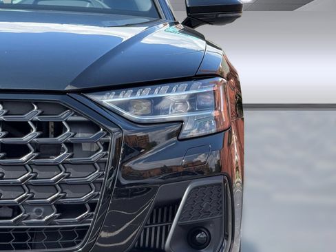 Used 2023 Audi S8 AWD/4WD image 11