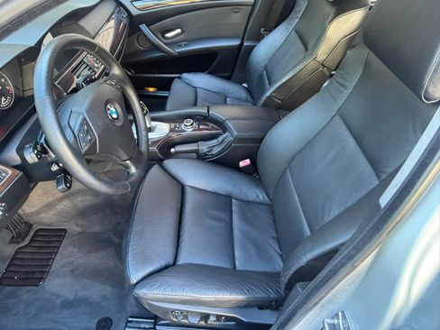 Used 2010 BMW 535i xDrive Wagon AWD/4WD image 19