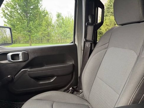 Used 2022 Jeep Wrangler Unlimited Sport AWD/4WD image 13