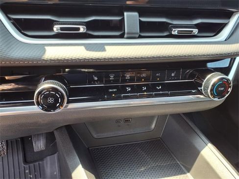 New 2026 Chevrolet Equinox LT w/ LPO, Floor Liner Package image 15