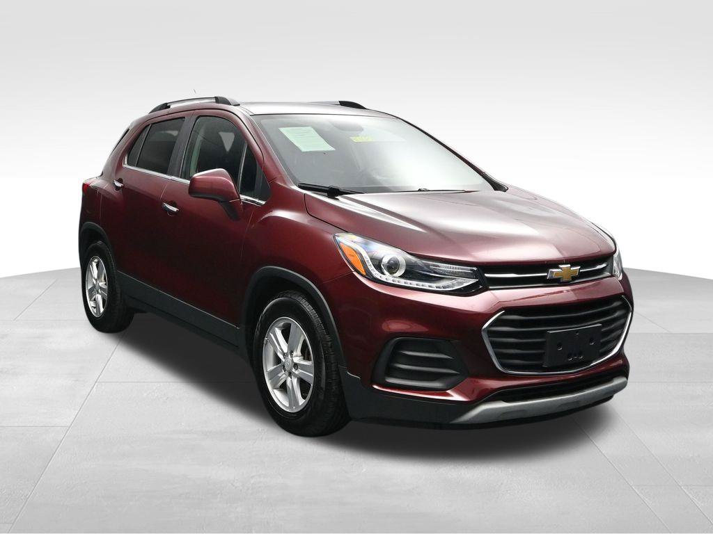 Used 2017 Chevrolet Trax LT w/ Sun & Sound Package FWD image 7