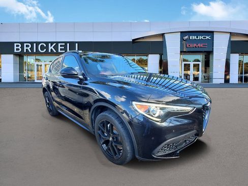 Used 2021 Alfa Romeo Stelvio Sprint w/ Nero Edizione RWD image 2