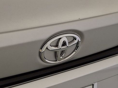 Used 2024 Toyota Corolla LE image 28