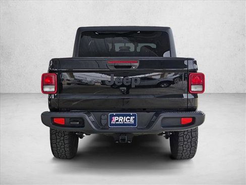 Used 2022 Jeep Gladiator Willys image 6
