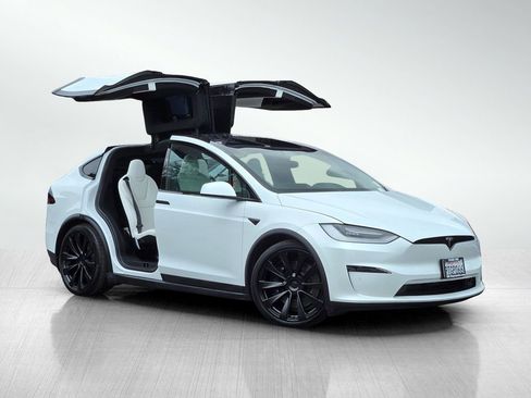 Used 2022 Tesla Model X Plaid AWD/4WD image 3