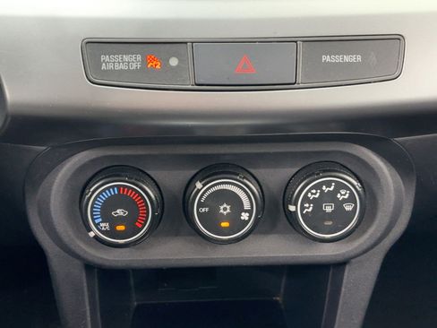 Used 2011 Mitsubishi Lancer ES image 25