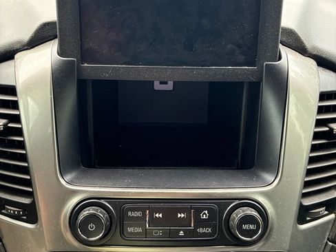 Used 2020 Chevrolet Suburban LT AWD/4WD image 12
