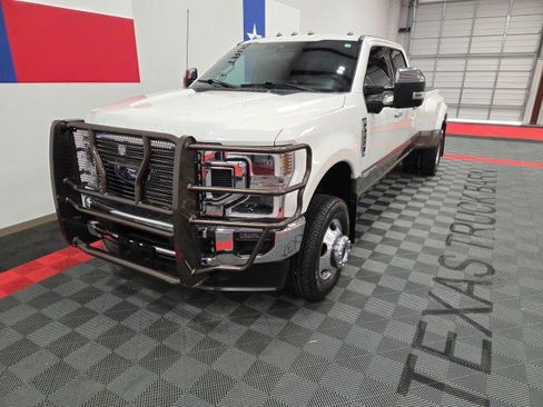 Used 2022 Ford F350 King Ranch w/ King Ranch Ultimate Package image 3