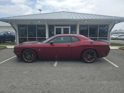 Used 2023 Dodge Challenger R/T Scat Pack w/ Plus Package RWD image 2
