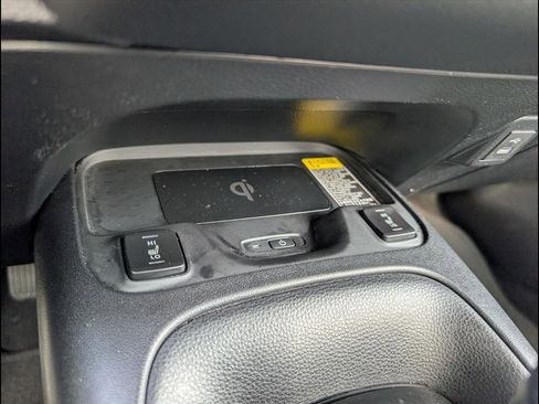 Used 2025 Toyota Corolla XLE image 20