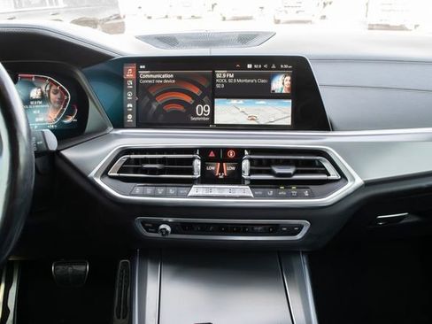 Used 2019 BMW X5 xDrive50i w/ M Sport Package image 29