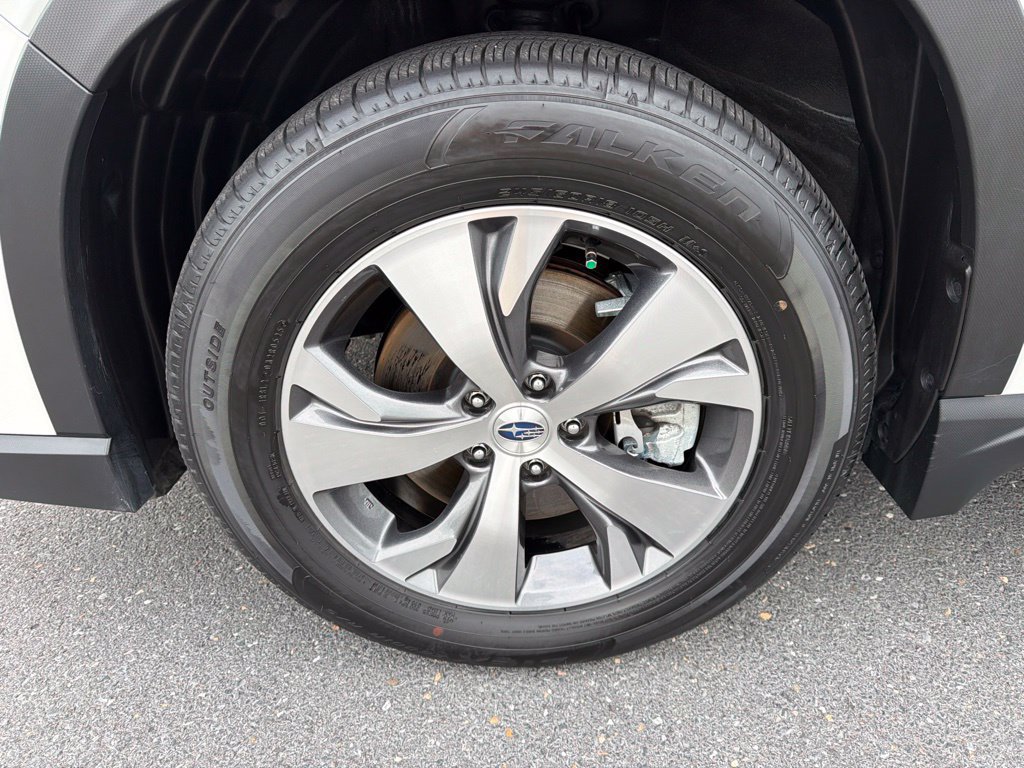 Certified 2025 Subaru Ascent Premium AWD/4WD image 13