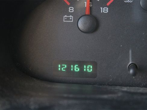 Used 2002 Dodge B3500 image 10