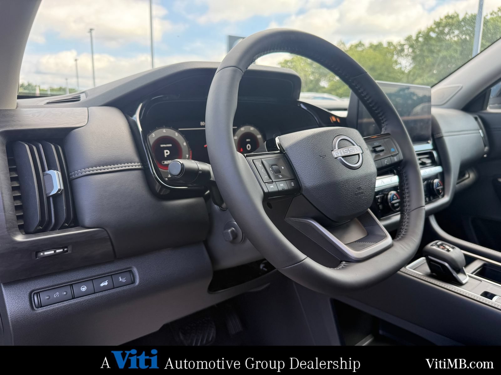 Used 2026 Nissan Pathfinder Platinum AWD/4WD image 17
