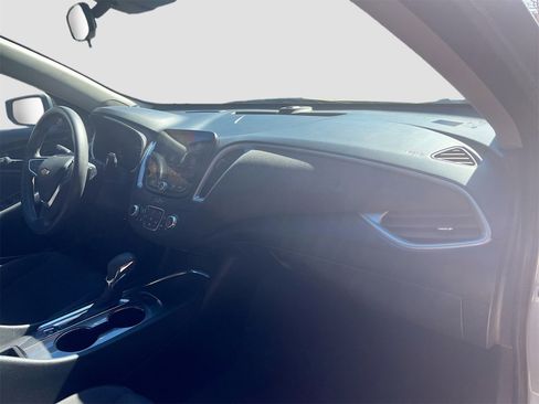 Used 2023 Chevrolet Malibu LT image 28