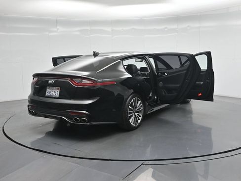 Used 2019 Kia Stinger Premium RWD image 4
