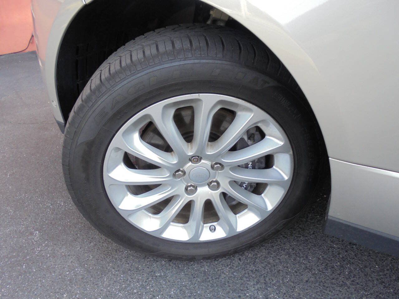 Used 2019 Land Rover Range Rover HSE AWD/4WD image 27
