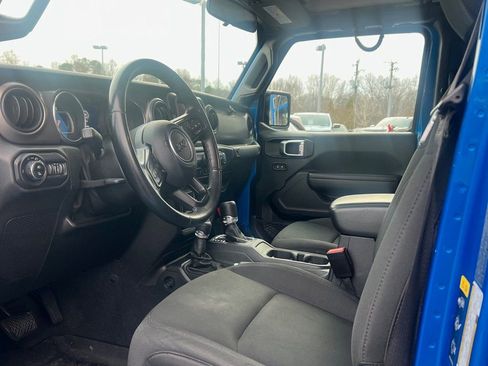 Used 2021 Jeep Gladiator Sport image 14