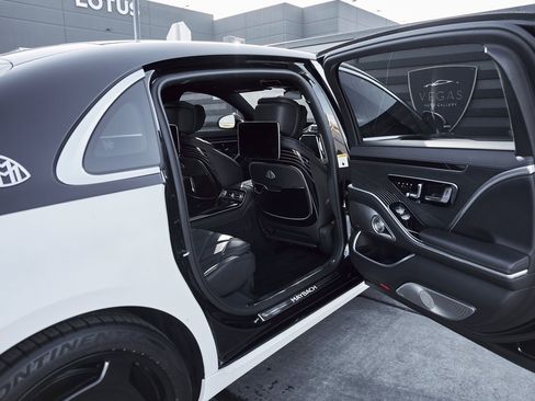 Used 2023 Mercedes-Benz Maybach S 680 4MATIC image 24