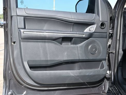 Used 2022 Ford Expedition Max XLT RWD image 20