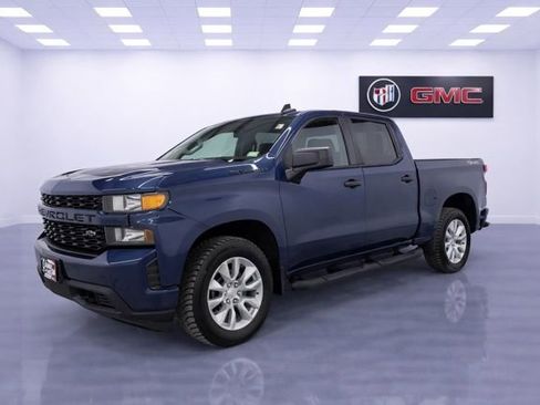Used 2022 Chevrolet Silverado 1500 Custom w/ LPO, Dark Essentials Package image 4